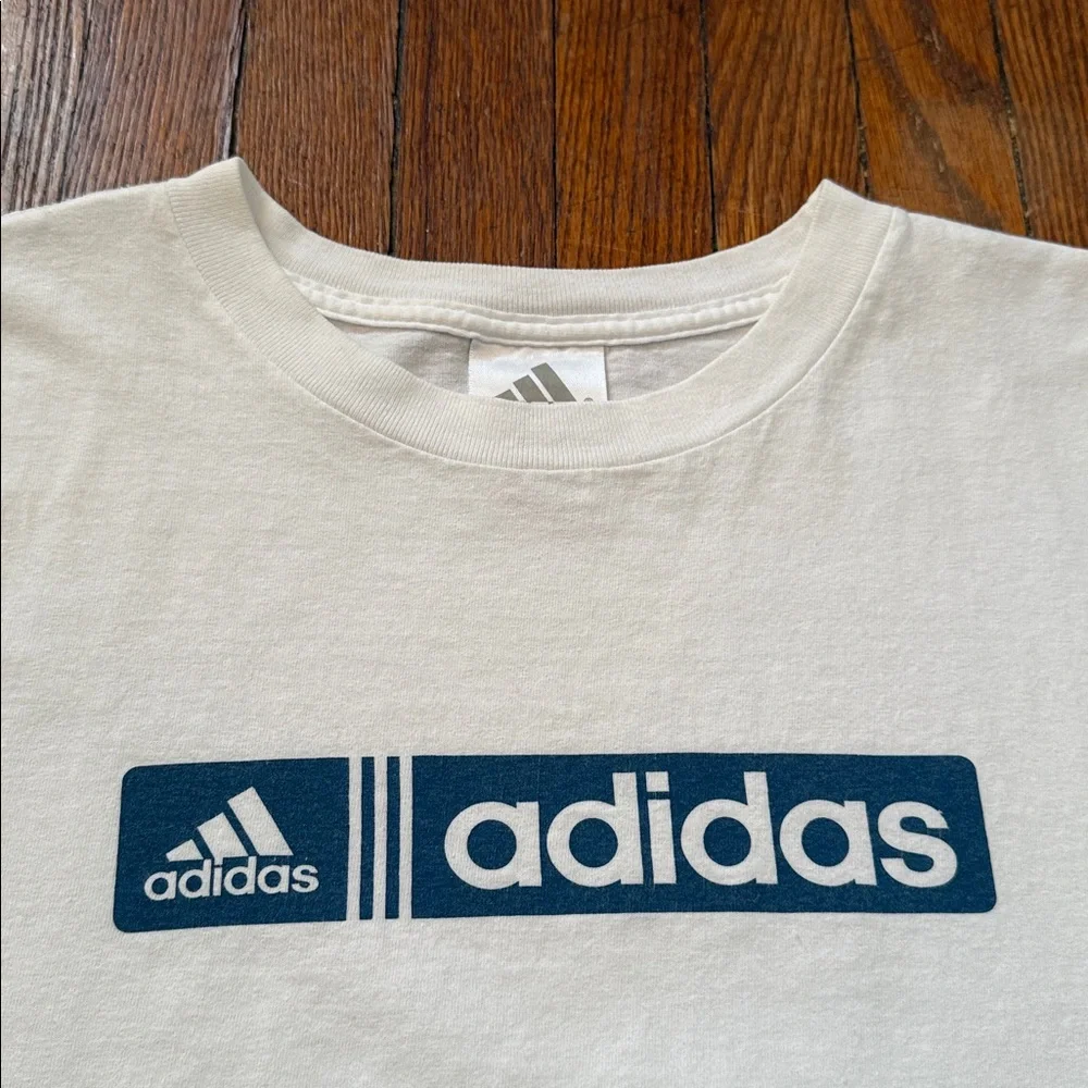 Early 2000’s adidas Vintage T-Shirt - Picture 2 of 11